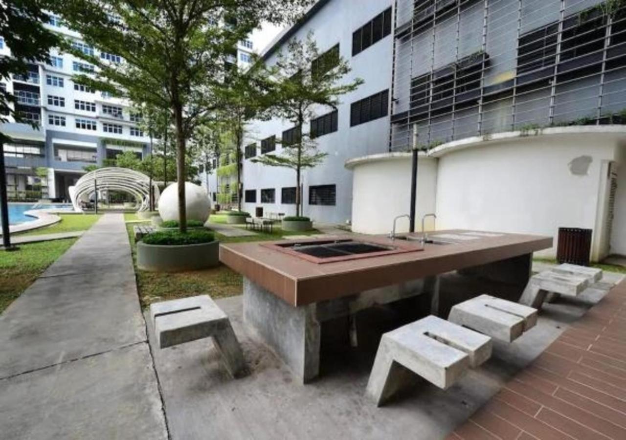 Puchong Skypod Residence, 1-5 Pax Cozy Unit, Walking Distance To Ioi Mall, 10Min Drive To Sunway المظهر الخارجي الصورة